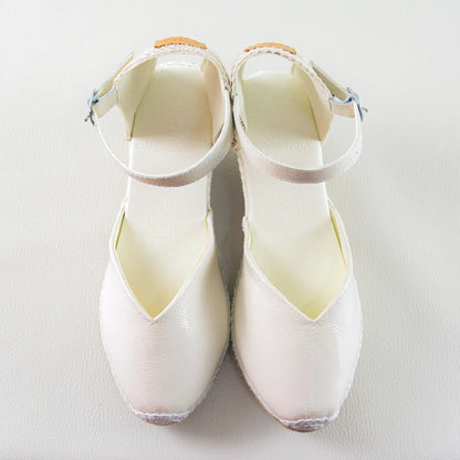 Alpargatas de novia piel blanco relieve con cuña de yute – Laan Barcelona